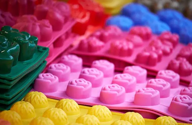 How to Clean and Maintain Silicone Molds – Best Cleaning Tips